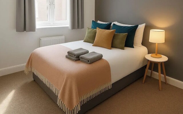London Bow Apartment - Spacious 4 Bedrooms
