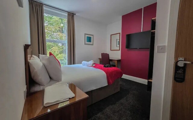 Hullywood Rooms