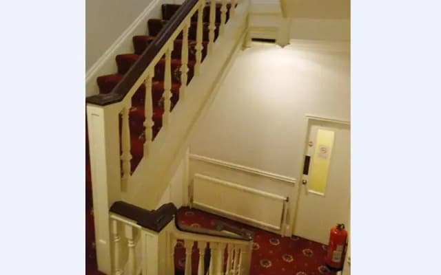 Hallam Hotel