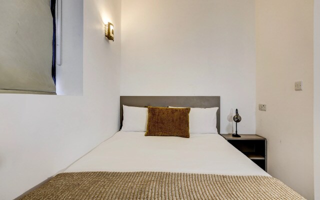 Belvilla Ilford Station Hotel, 4 min from Elizabeth line