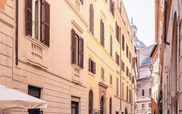 Navona Boutique House