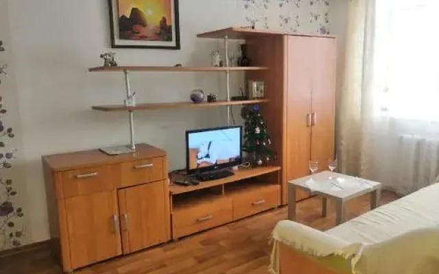 Desyatinnaya 4 Apartment