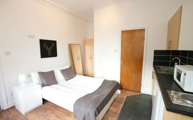 Avonmore Hotel