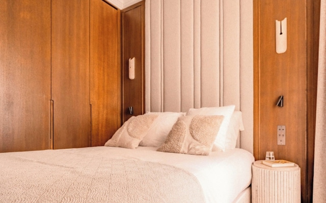 Luxury A/C Apt - 6p/3bdr - Arc de Triomphe