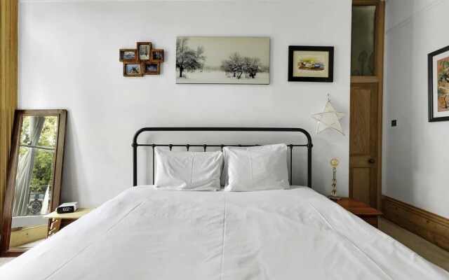 Beautiful Abode Near Camden Road