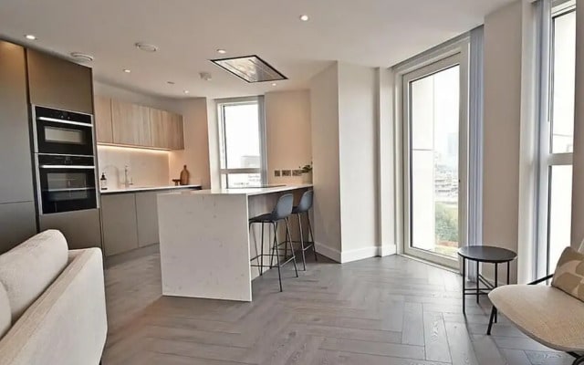 Top Floor 3-bed Penthouse in Manchester