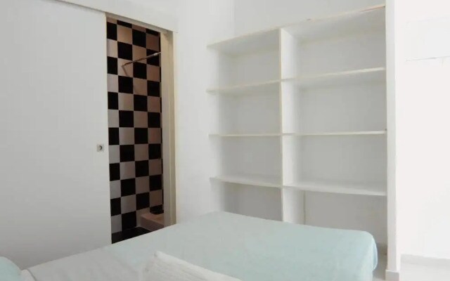 Estudio cercano a Plaza Castilla CBA4
