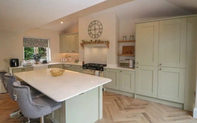 Netherdale House