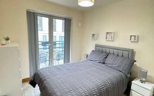 Spacious 2-bed Flat Next to Piccadilly Station