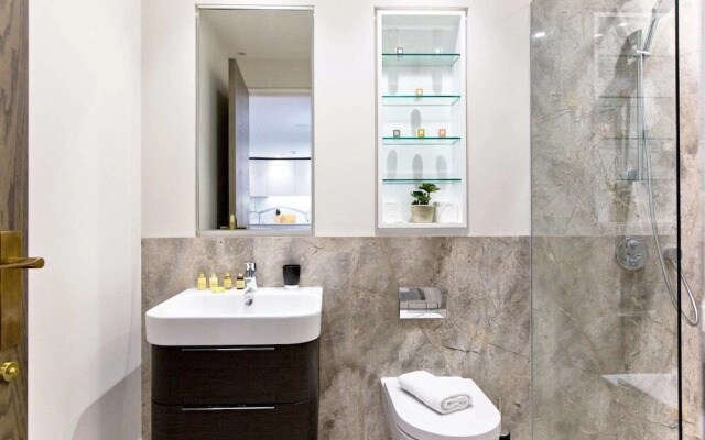 Luxury One Bedroom Apartment in Central London