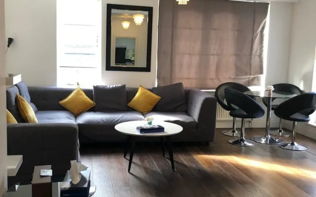 Hans road Apartment