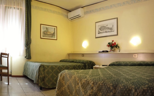 Camelia Rooms Venice Guesthouse