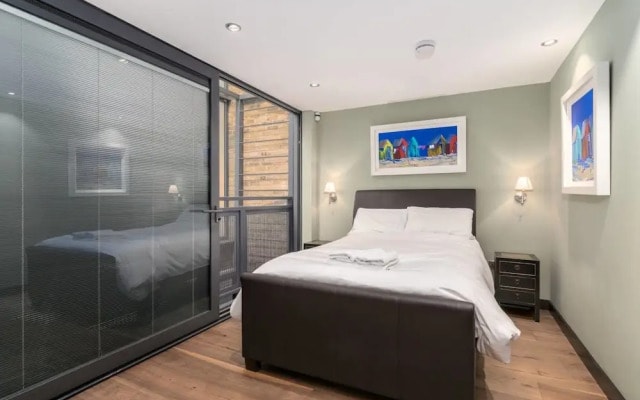 Beautiful 3BR Mews Home, 5min From Paddington
