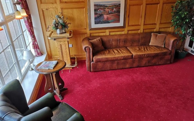 Ferns Farm Hotel & Palms Leisure Club