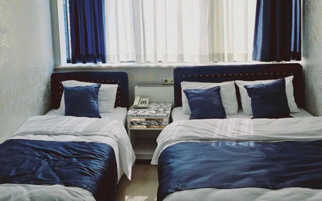 Otel Ay