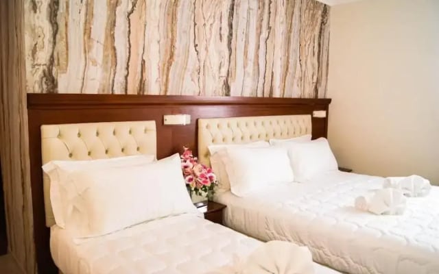 Esposizione Luxury Rome