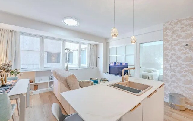 Colon 904 in Madrid With 1 Bedrooms and 1 Bathrooms
