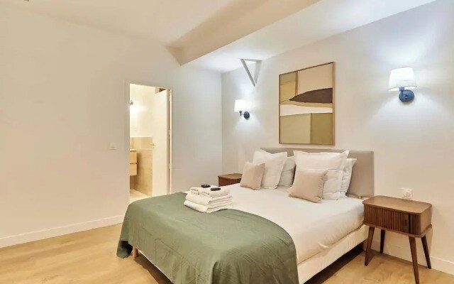 Elegant Apartment With Buttes-chaumont Park