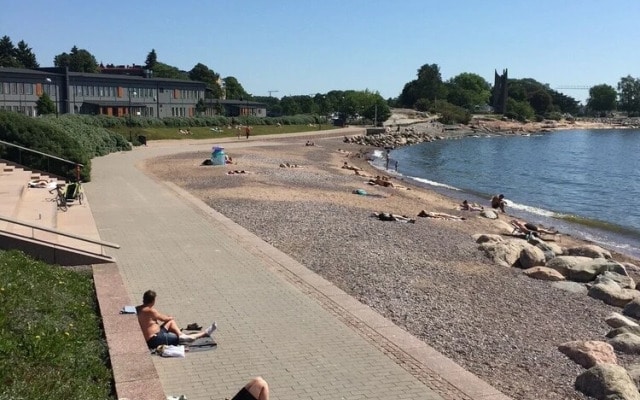 Luxury City Seafront Apartment w Balcony