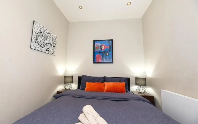 Spacious 4BR Victorian Estate in Kensington