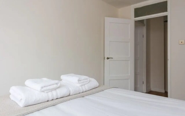 Spacious Central 3 Bedroom Apartment in Old Street
