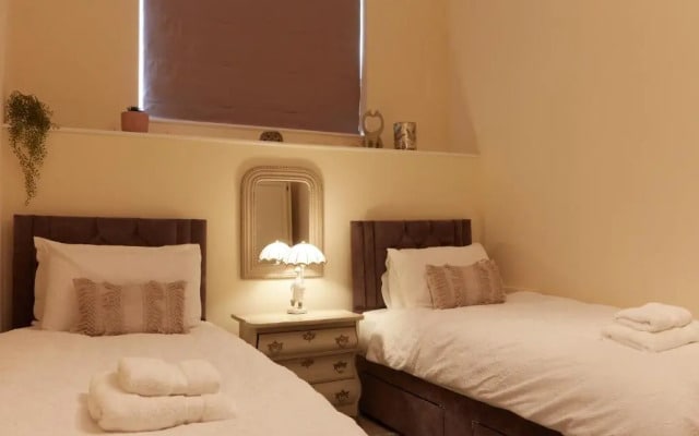 Olde Englishe Flat 10