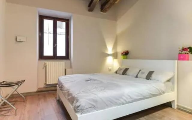 Navona Rubens Lodge