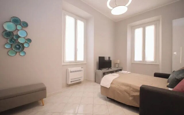 Rome Flat 42 by Ghor