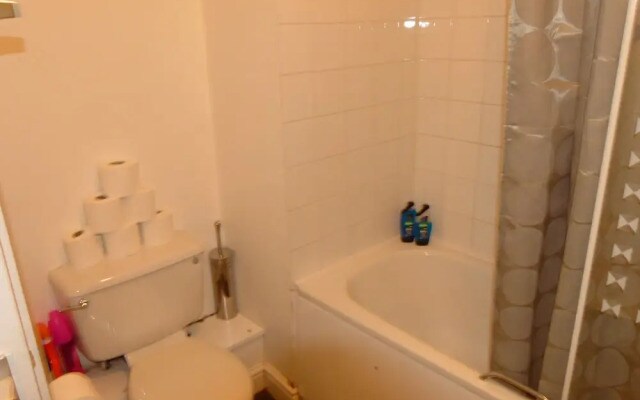 SS Property Hub – Apartment Close to Hyde Park