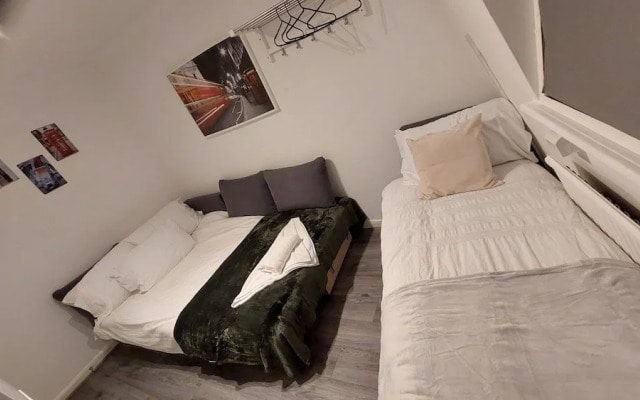 2-bed Apartment Sleeps 7 With Wi-fi
