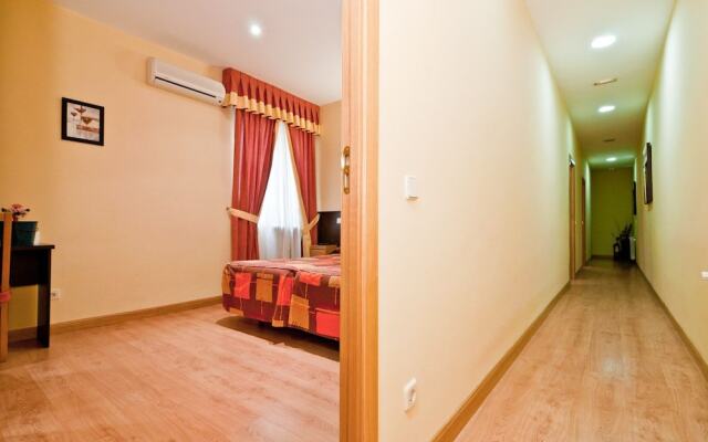 Hostal Las Cortes