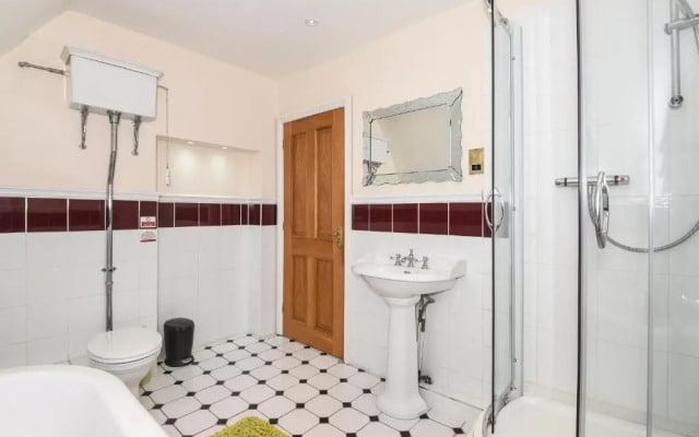 Tilehouse Lodge (Adults only)