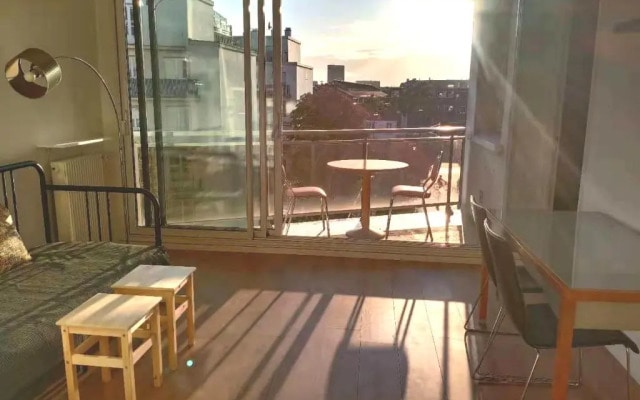 Renovated, 37m², 2 Min Walk Tram, 5 Min la Defense
