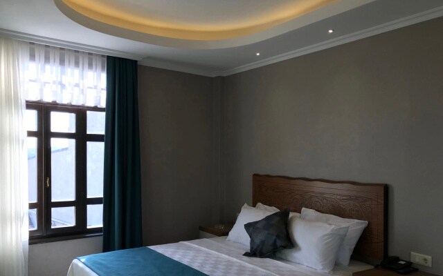 Galatahan Hotel
