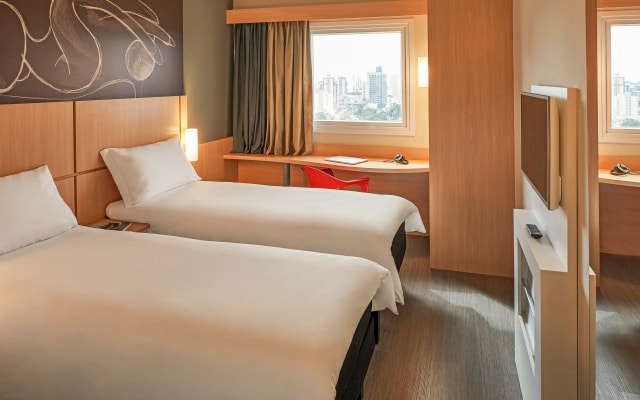Отель Ibis Paris Montmartre Sacré-Coeur