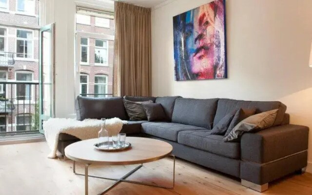 Apartment Midnight Star