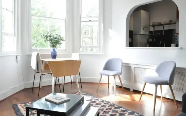 Bright 1 Bedroom Ladbroke Grove Flat
