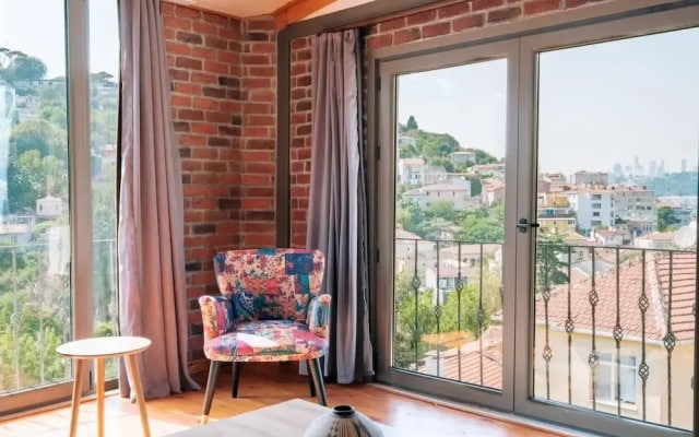 Stunning Sea View Loft 5 min to Park in Kuzguncuk