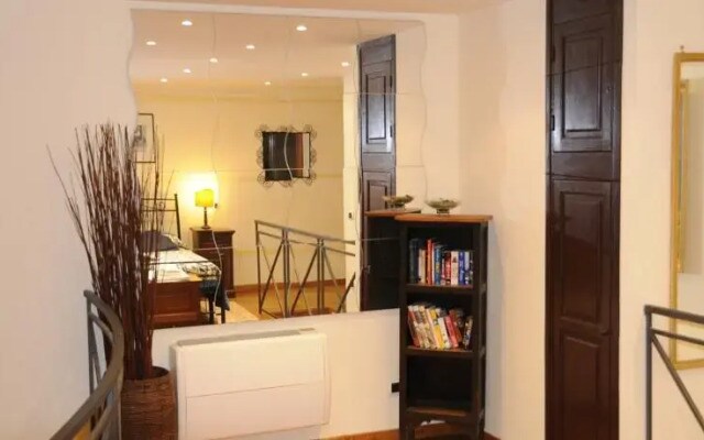 Trastevere Duplex Apartment