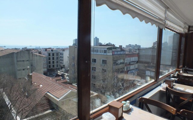 Naila Hotel