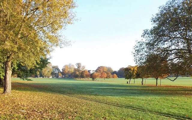 2 Bedroom Flat on Peckham Rye Common