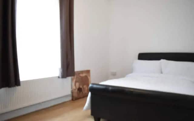 Cosy 4 Bedroom Flat in Kennington