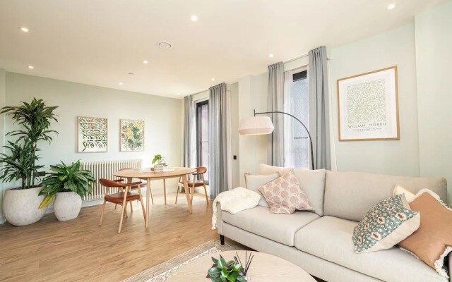 The Eades ADC Atelier 2 Bed