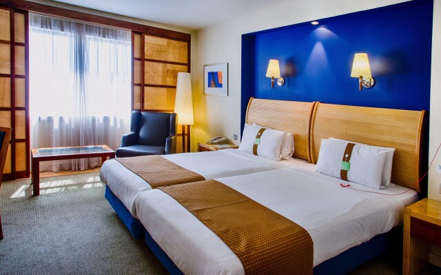 Holiday Inn London - Heathrow M4,jct.4 by IHG