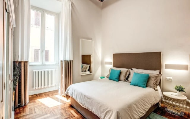 Travel & Stay - Scala