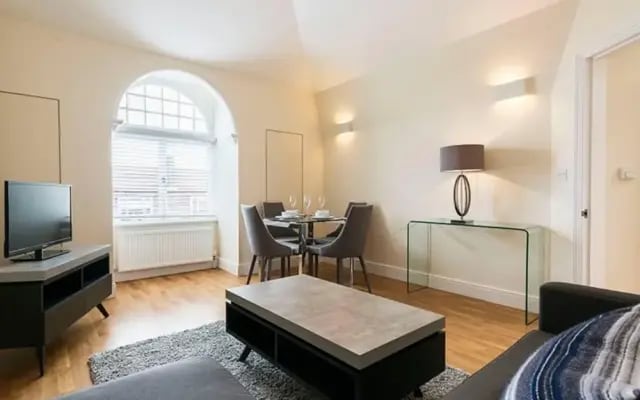 Cosy Two Bedroom Apartment - Flat 59A