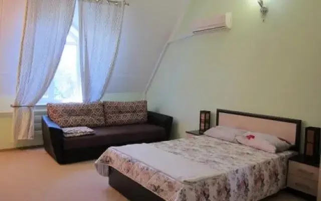 Guest House on Gagarina 135