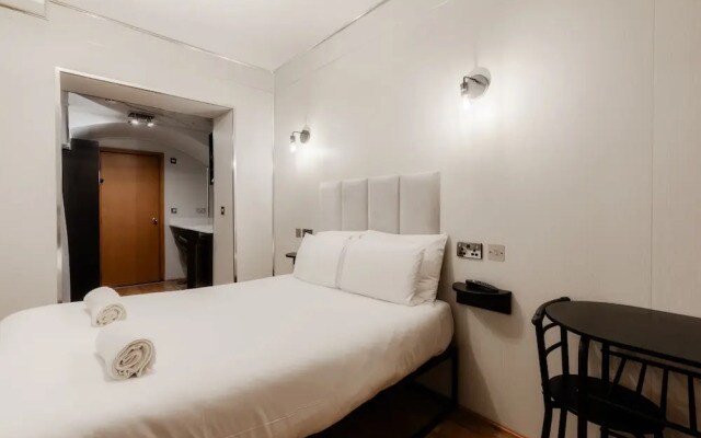 Britannia Hyde Park Hotel By PLI