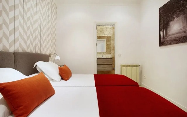 Big Apartment 2 Bedrooms & 2 Bathrooms. Chamberí