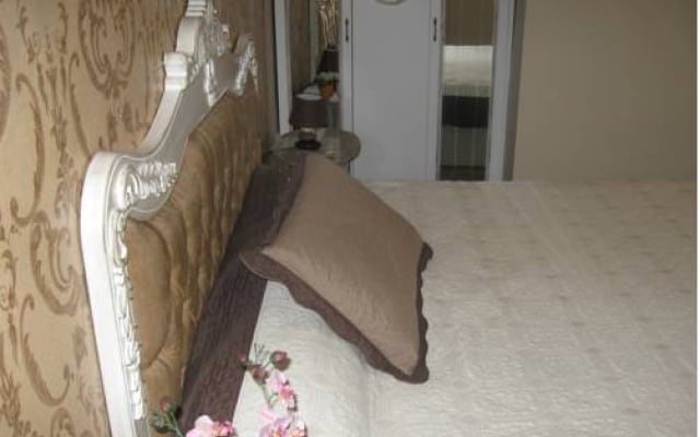 Home Culture Rooms € 60